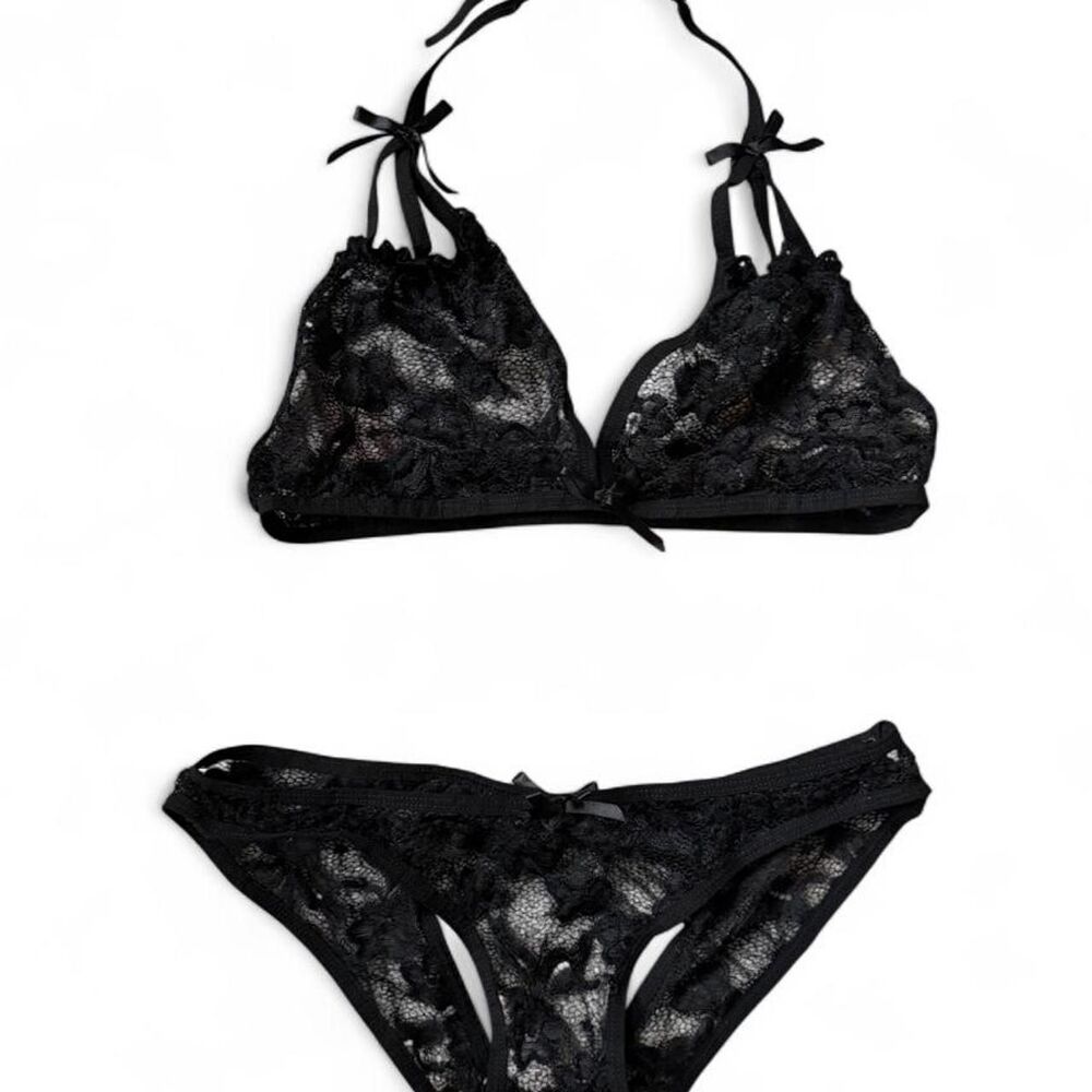 Women's Black Lace Bra and Underwear Set